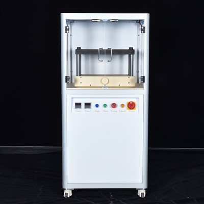Uma máquina de fechamento pode ser usada para recipientes de grande porte?